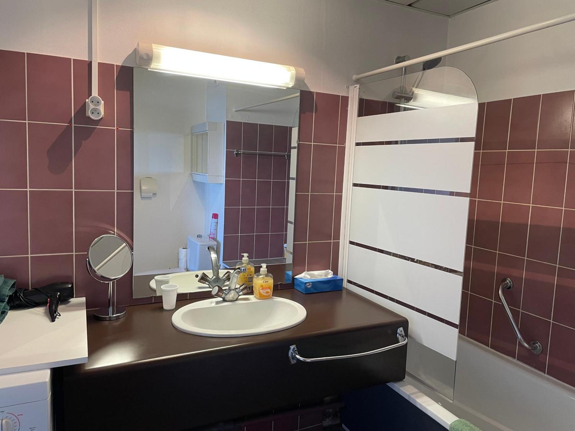 Au Rythme Des Ferrys Apartment Calais Exterior foto