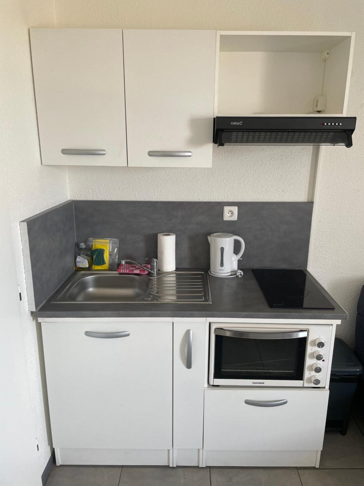 Au Rythme Des Ferrys Apartment Calais Exterior foto