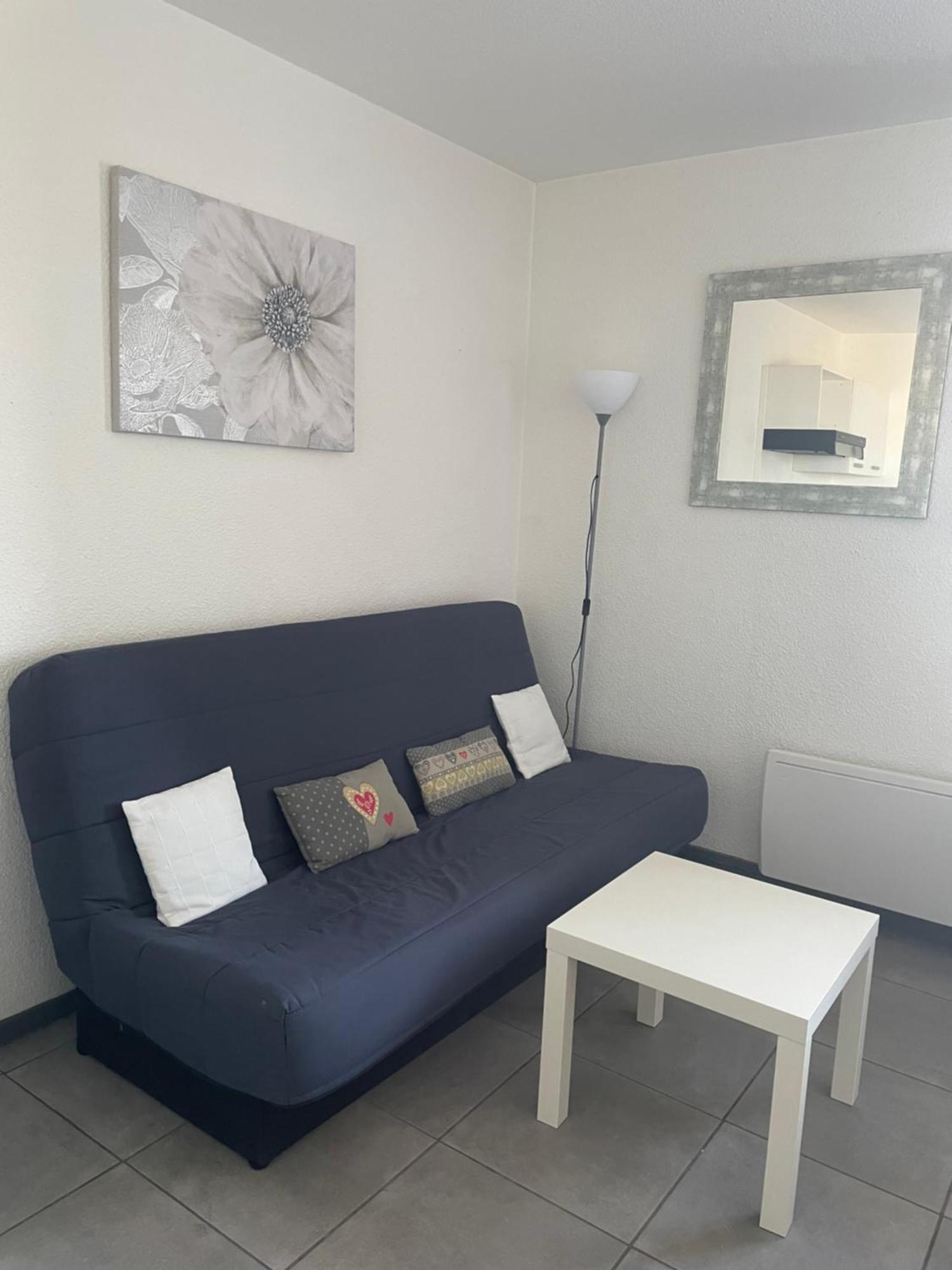 Au Rythme Des Ferrys Apartment Calais Exterior foto